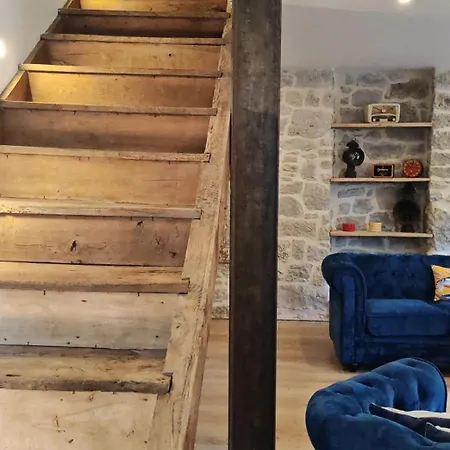 La Belle Cachée Hébergement de vacances Sévérac-le-Château