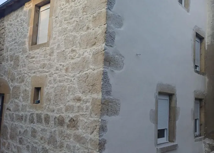 Nyaraló La Belle Cachee *